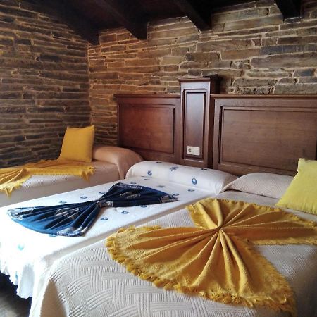 La Posada De Oscos Santa Eulalia de Oscos Eksteriør bilde
